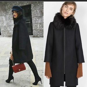Women’s Zara coat Gray Wool blend Cape style Faux Fur Collar size Small